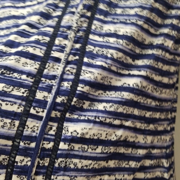 Blue striped top - Picture 5 of 6